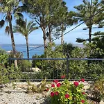 Sea View With 3 Bedrooms & Infinity Pool * Mesochorion (Evrytania)