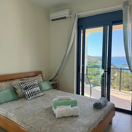 Sea View With 3 Bedrooms & Infinity Pool Mesokhórion